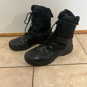5.11 Men’s Tactical Boots Size 10.5 ATAC 2.0 8” Size Zip Black